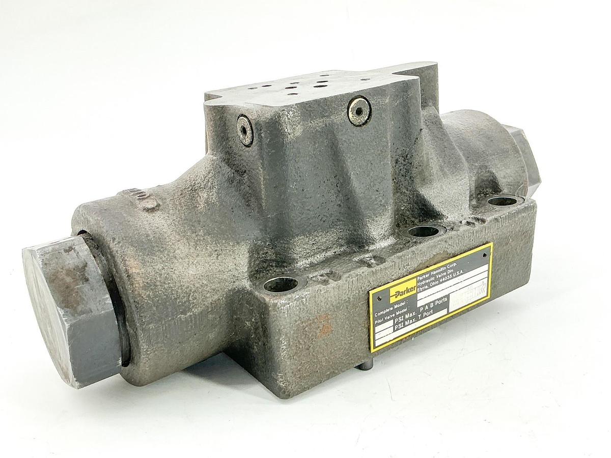 Used Parker D61VW1C4NYC-70 Valve Base Only 1500PSI D1VW4CNYC-70