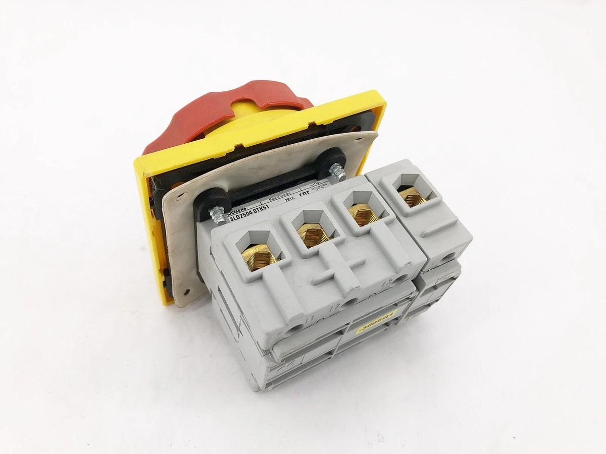 New Siemens 3LD2504-0TK51 Sentron Disconnect Switch 3P 63A 600VAC - No Box
