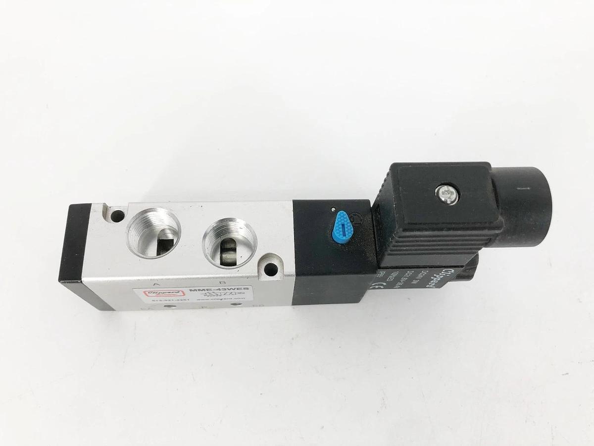 Used Maximatic MMA-43WES Air Pilot Valve 3/8" NPT 24VDC 5 Port 4-Way 19K21
