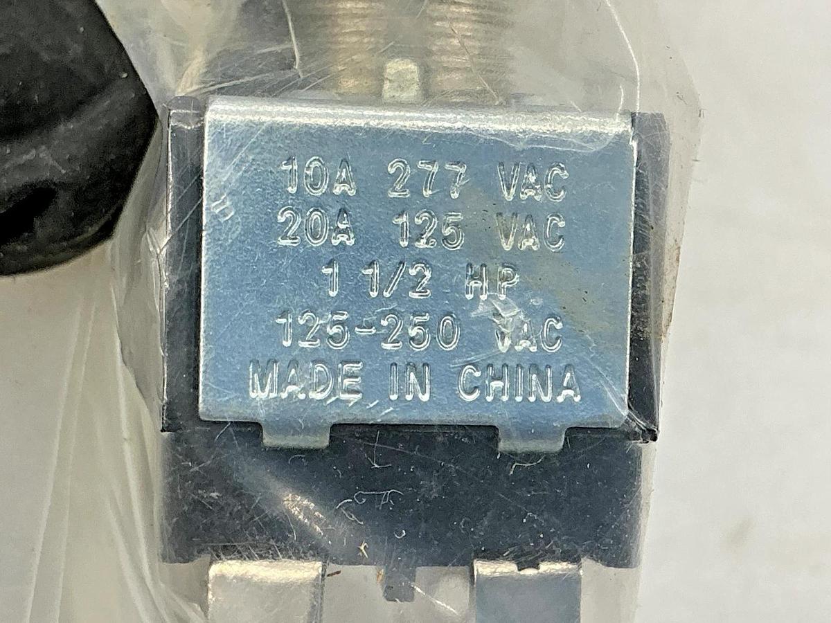 New Federal Signal K8590287A Ser 80K Toggle Switch 6-Pin 1-1/2HP 10A 125/250VAC