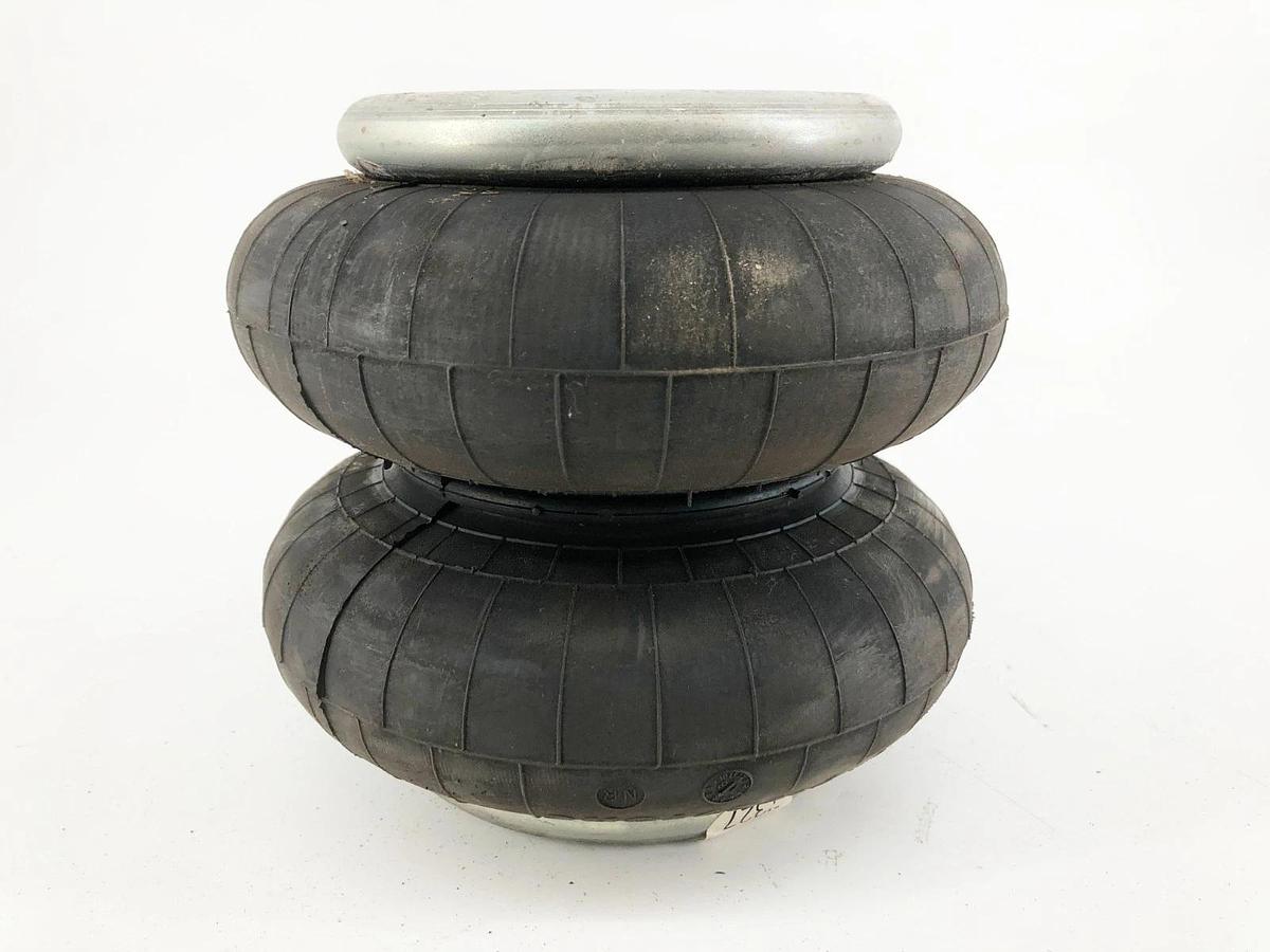 New Firestone W01-358-7327 Air Spring Double Conv. 3/4" NPT Style 26 - No Box