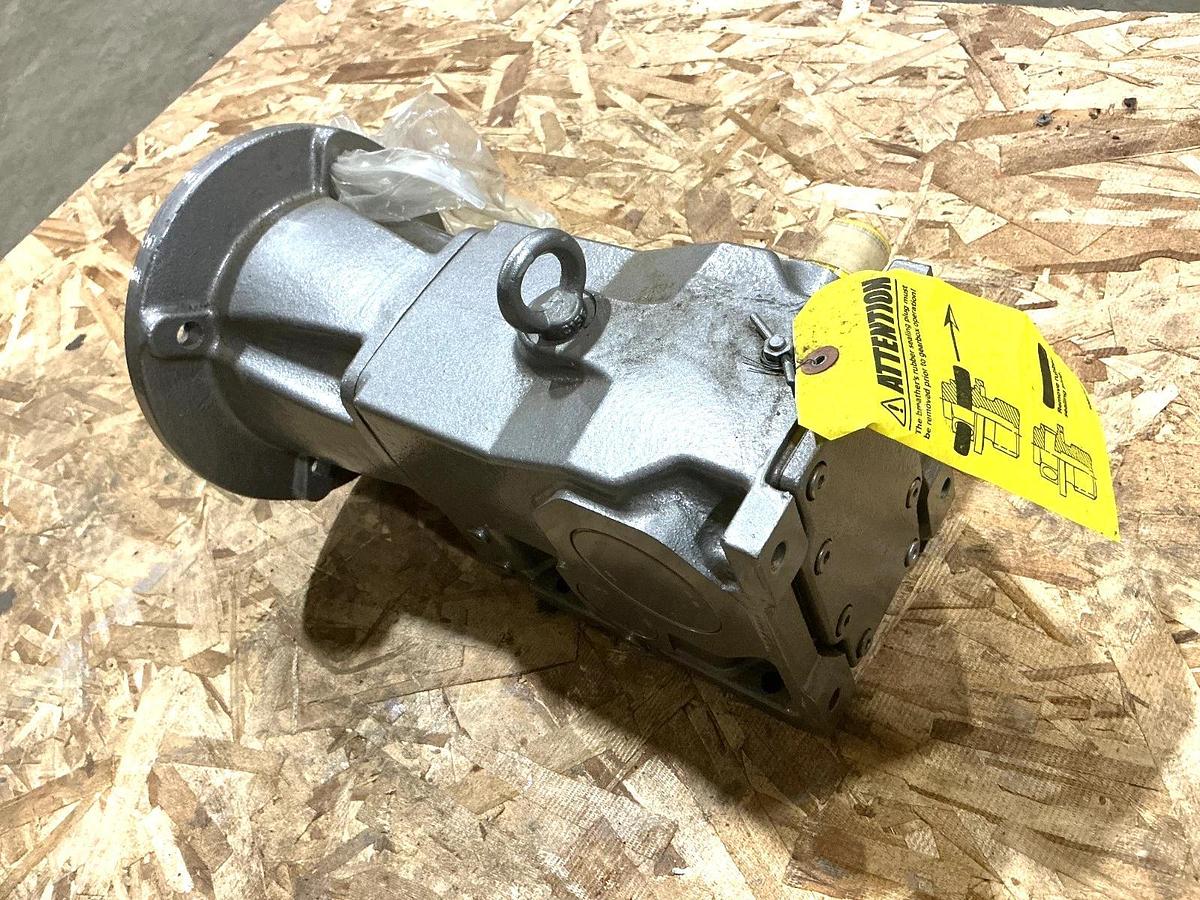 New Nord SK9012.1-N180TC Gear Reducer 15.30:1 Ratio 2755lb-in max - No Box