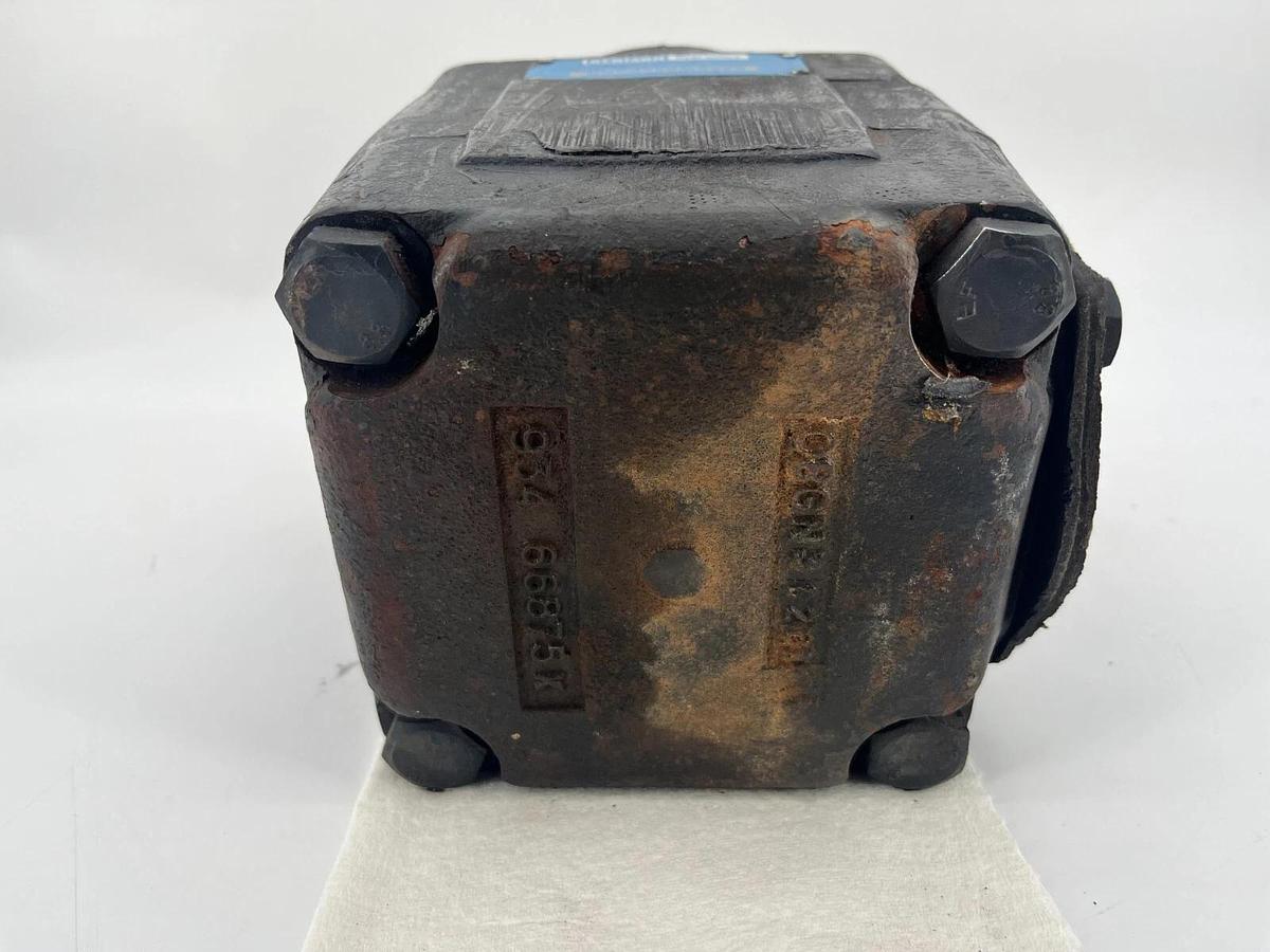 New Denison T7DS B31 1R02 A100 Vane Pump 024-77063-0