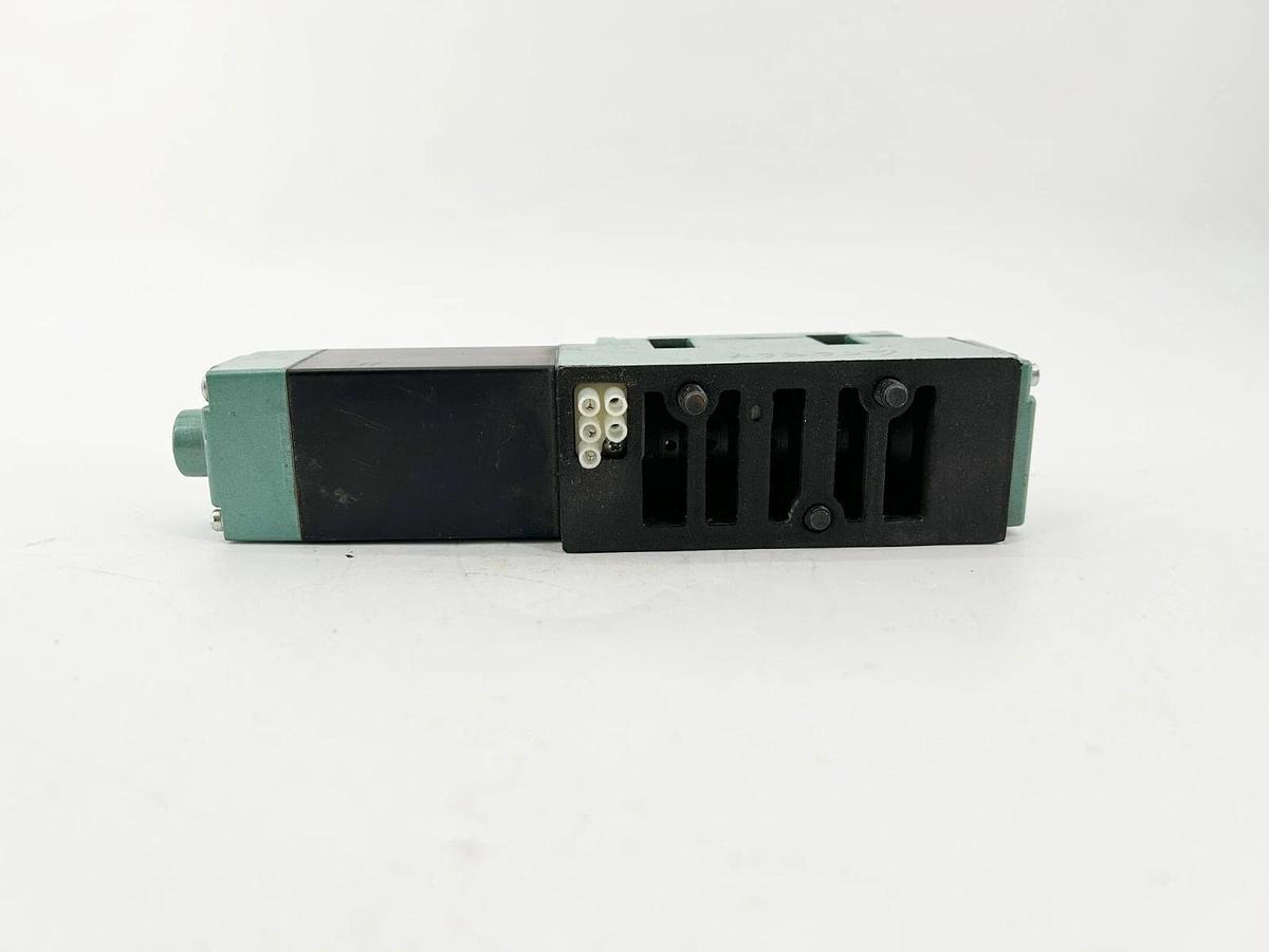 New Numatics 252SA400M000061 Solenoid Valve 24VDC Coil .25A