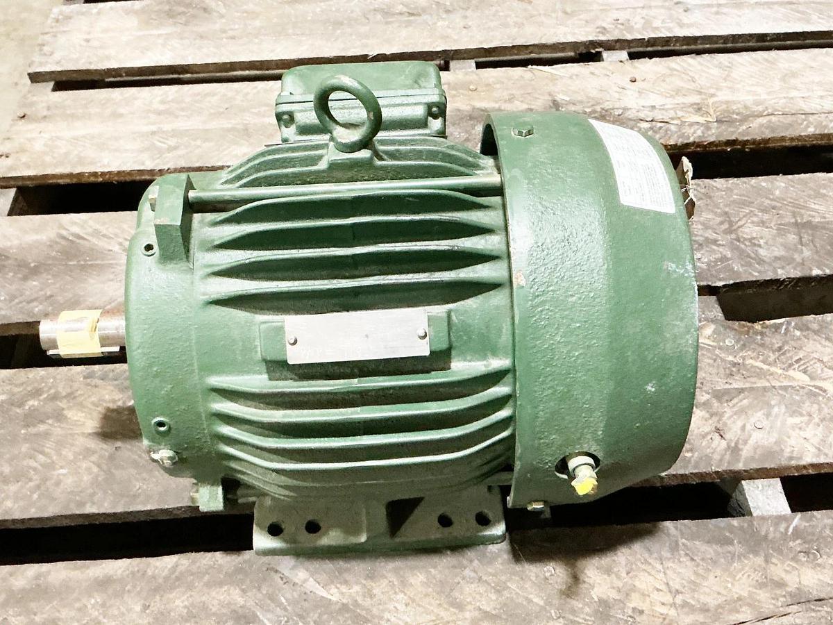 New Toshiba BY156FLF10MHD02 Electric Motor 575V 60Hz 1170RPM 1.5HP 2A FBK1