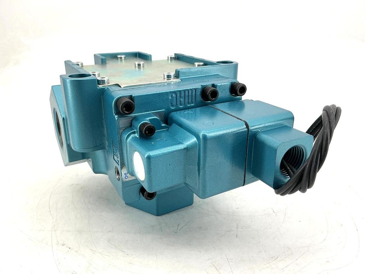 New MAC Valves 58D-11-111CA Solenoid Valve 15Watts 25-150PSI 24VDC 110/120VAC