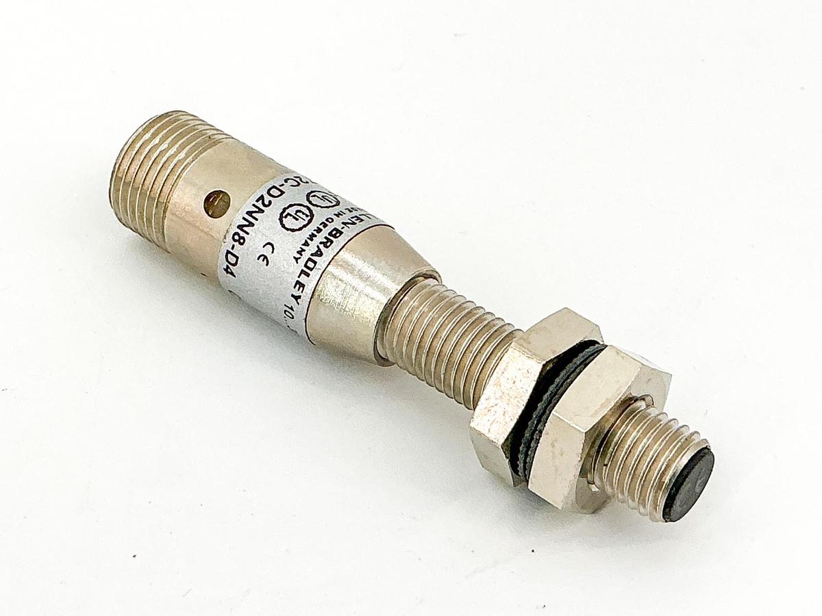 New Allen Bradley 872C-D2NN8-D4 Inductive Proximity Sensor 30V Ser.D - No Box