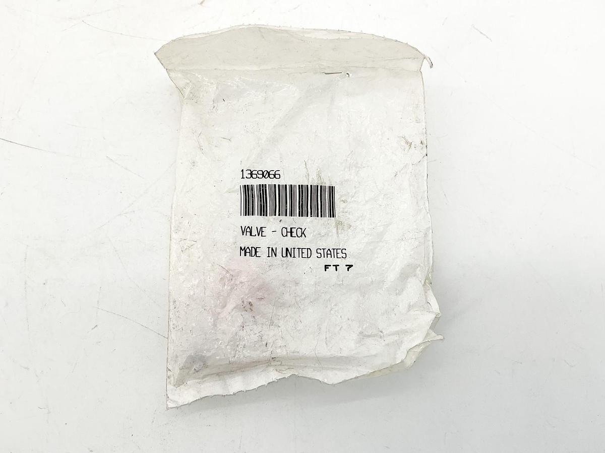 New Hyster 1369066 Check Valve