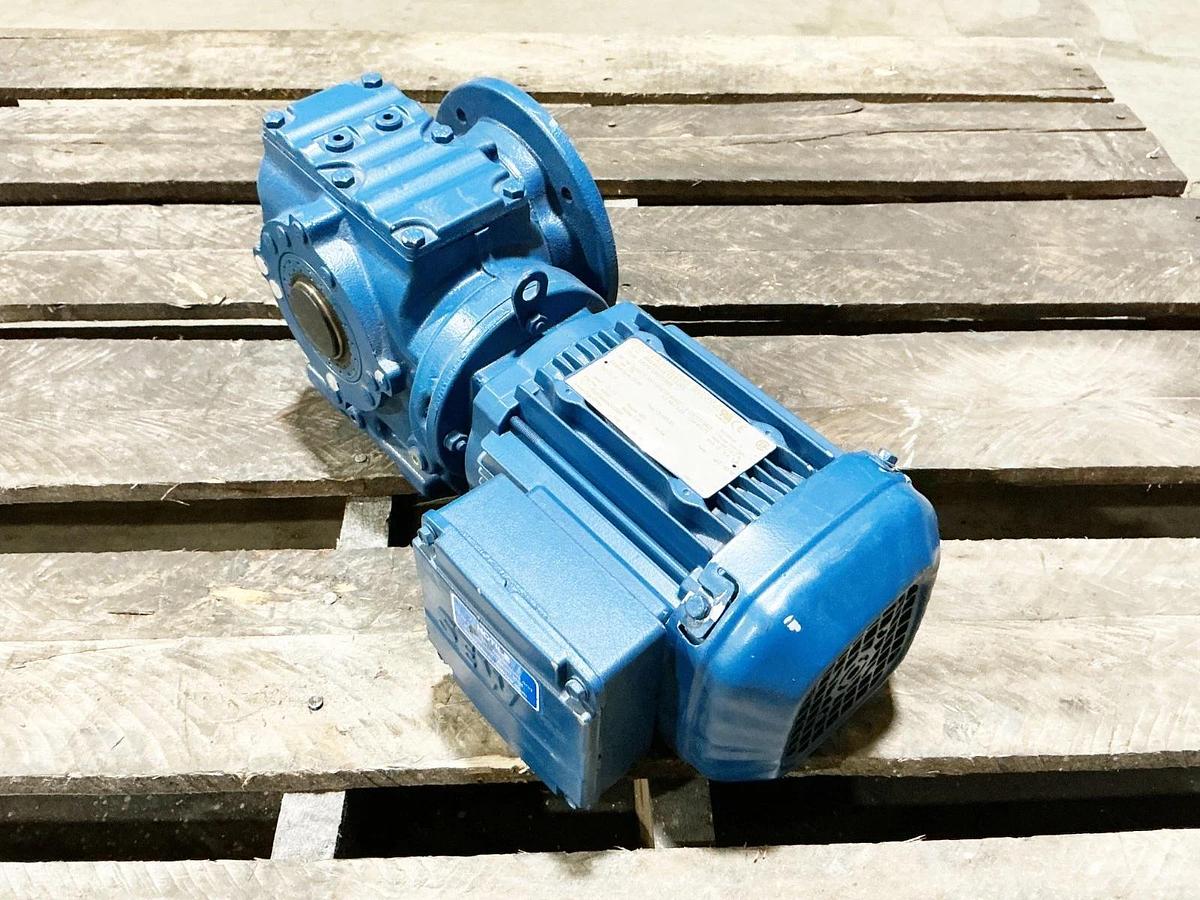 New SEW Eurodrive SAF47DRS71M4 Gearmotor 15-89RPM Output .75HP 230/460V