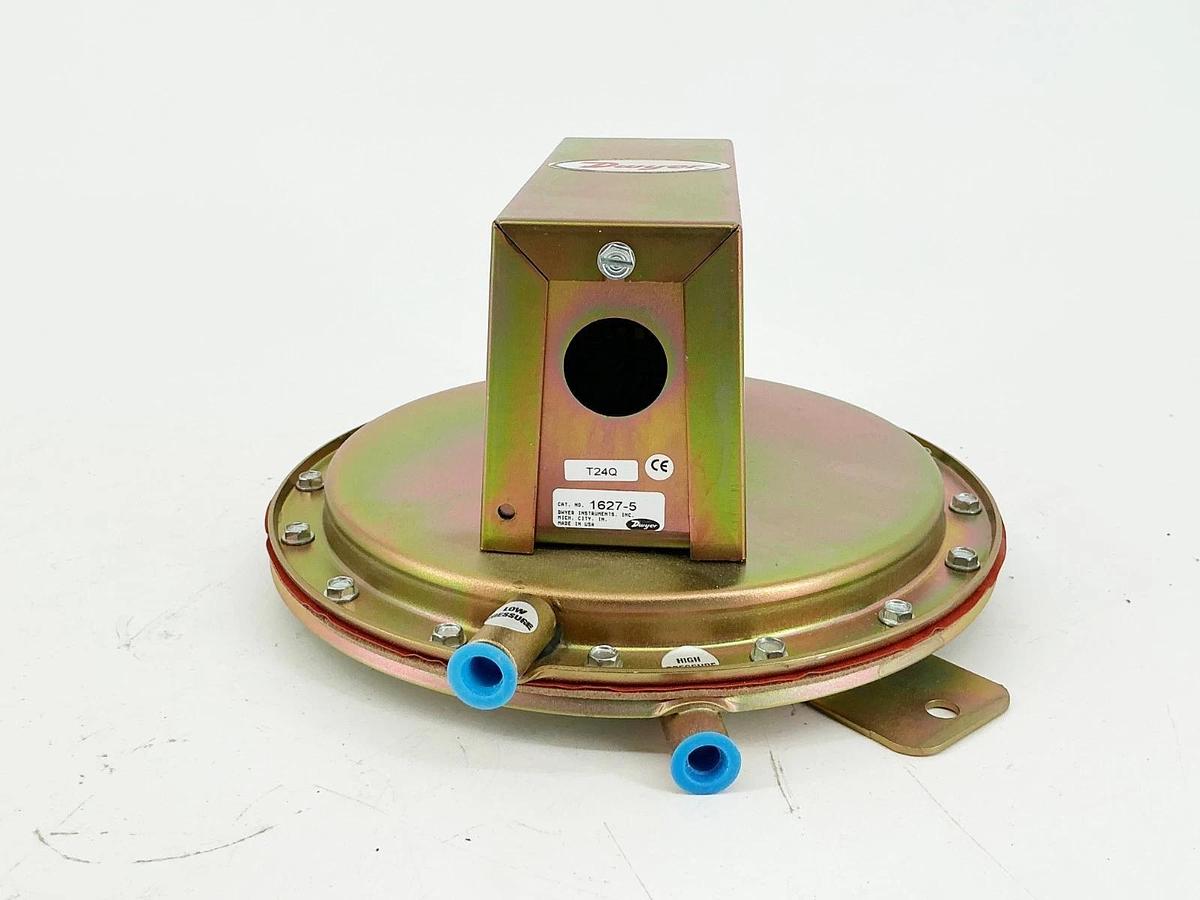 New Dwyer 1627-5 Pressure Switch T24Q