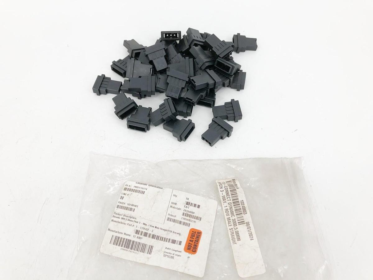 Lot of 40 New TE Connectivity 1-179552-3 Connectors AMP D-3200 - No Box