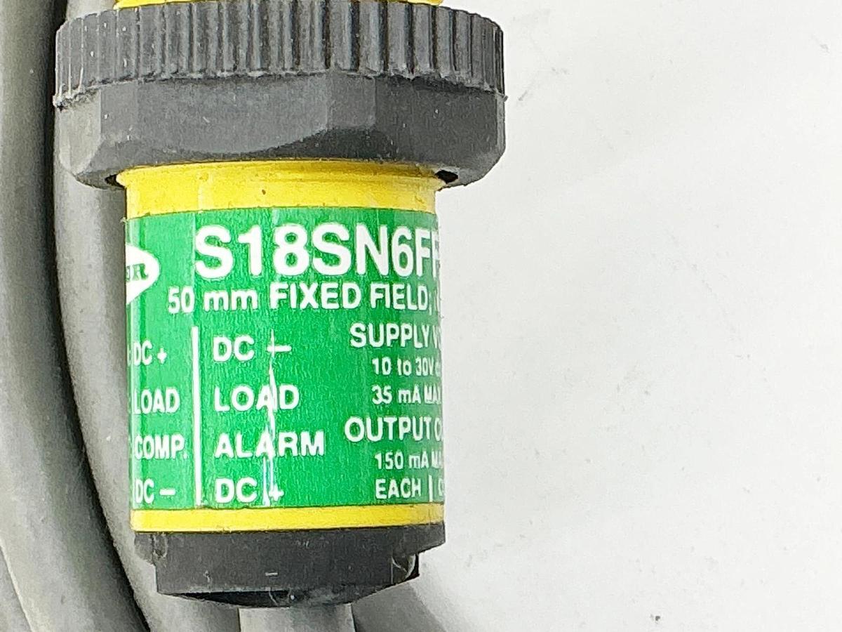 New Banner S18SN6FF50 Photoelectric Sensor 10-30VDC 50MM Fixed Field