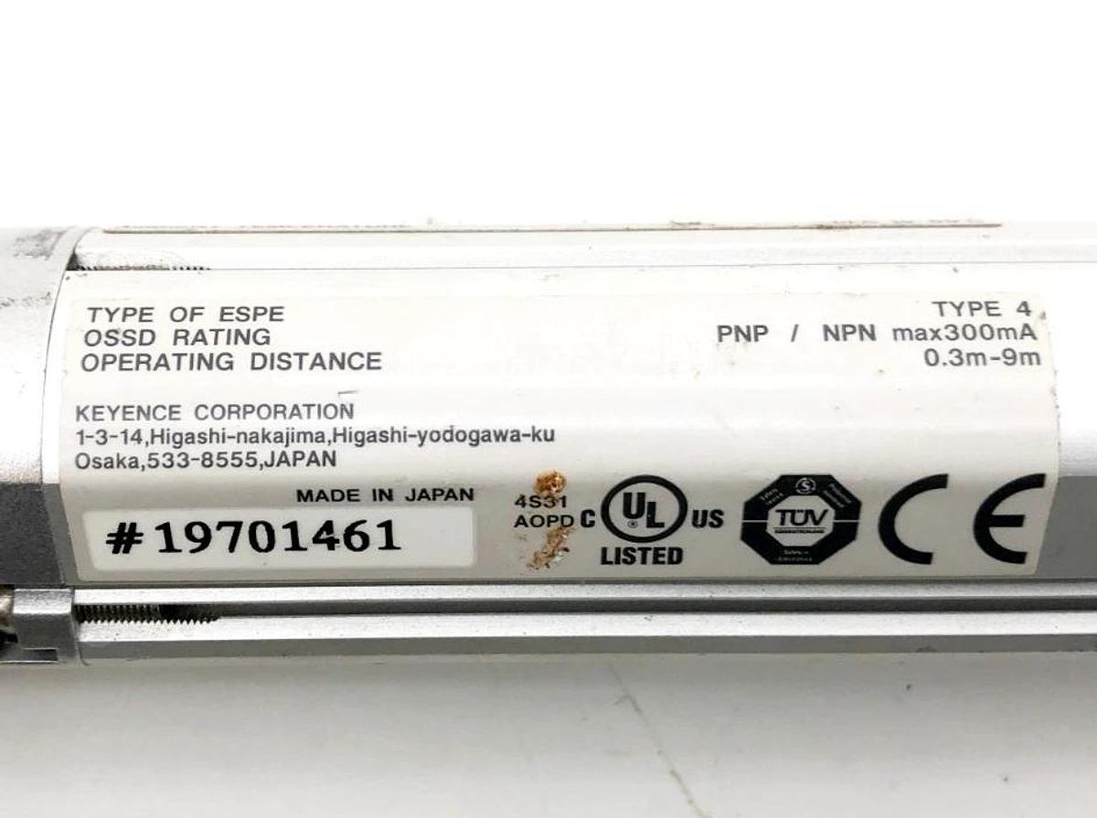 Used Keyence SL-C28H-T Transmitter Safety Light Curtain 24VDC