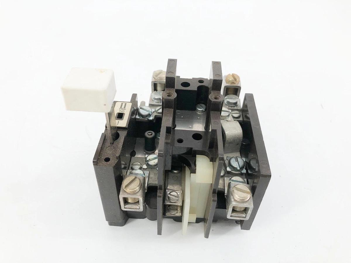 New Eaton Cutler Hammer C300DN1B Overload Relay Type ST Eutectic 50A NC