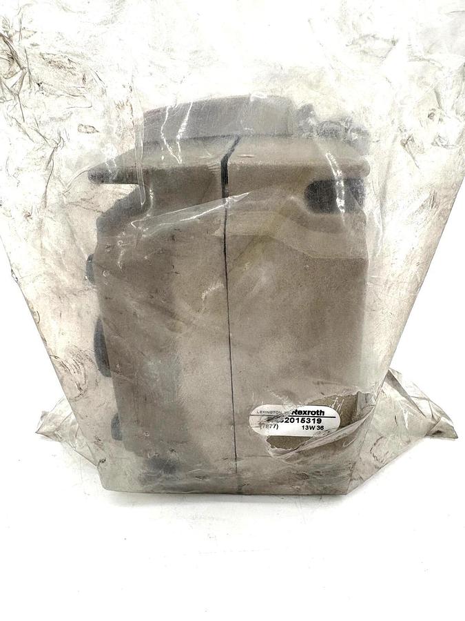 New Rexroth R432015319 1/2" NPT End Plate P-068431-00000 - factory bag
