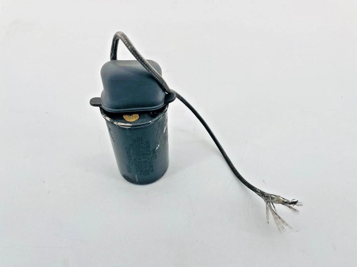Used Aerovox Z73R2817Y Capacitor 17.5uF 280V 60Hz 90C RM077