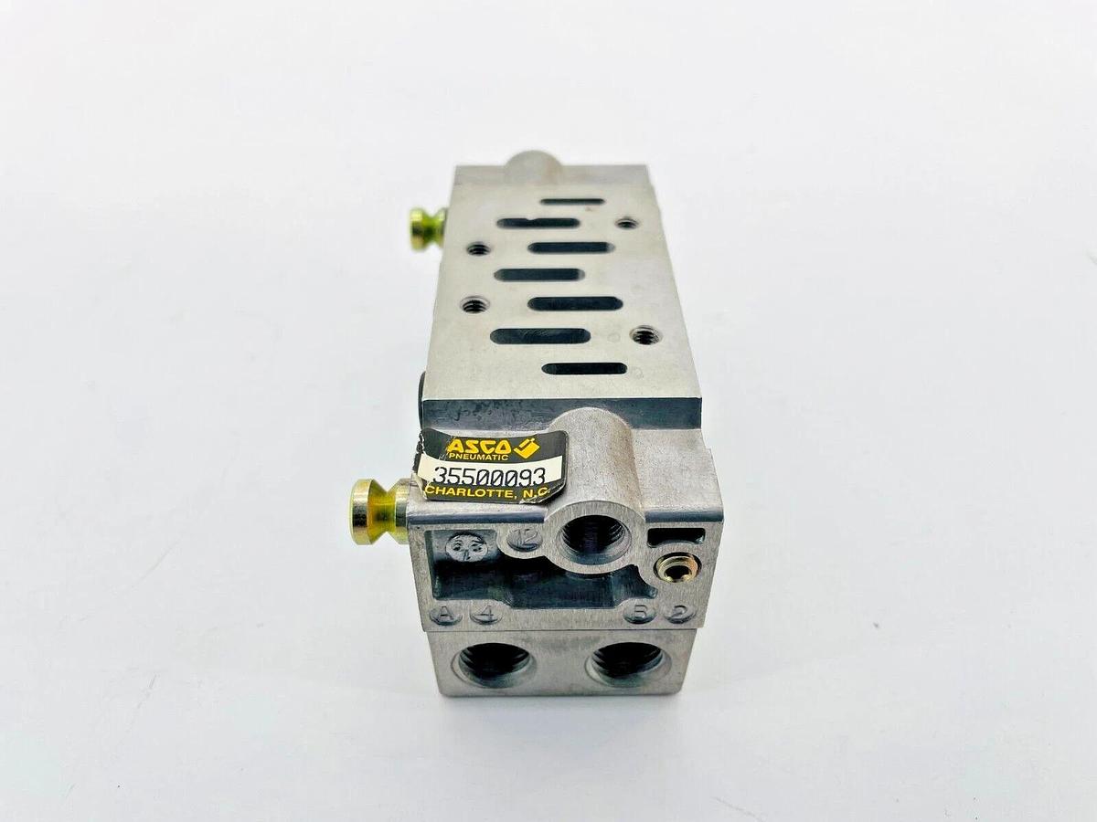 New Asco 35500093 Pneumatic Spool Valve 1/4NPT