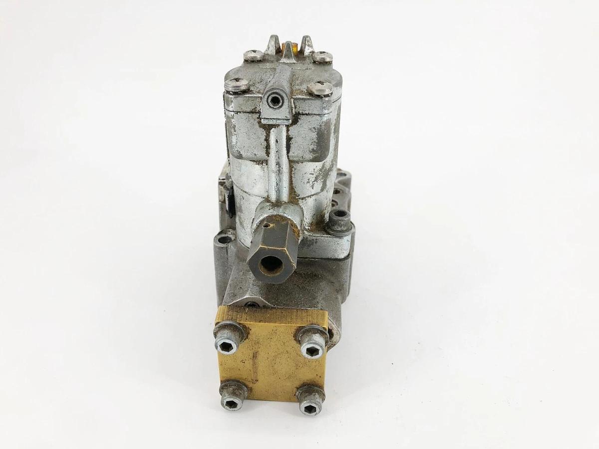 Used Schrader Bellows L6753910253 Solenoid Valve w/ Pilot Model K1759035 120V 140psig