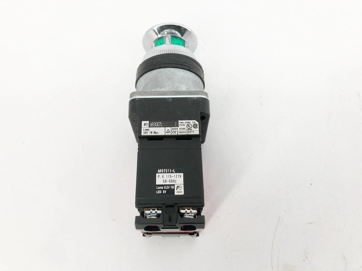 New Fuji Electric AR30Q7L Green Illuminated Push-Pull Button AR9T511-L - No Box