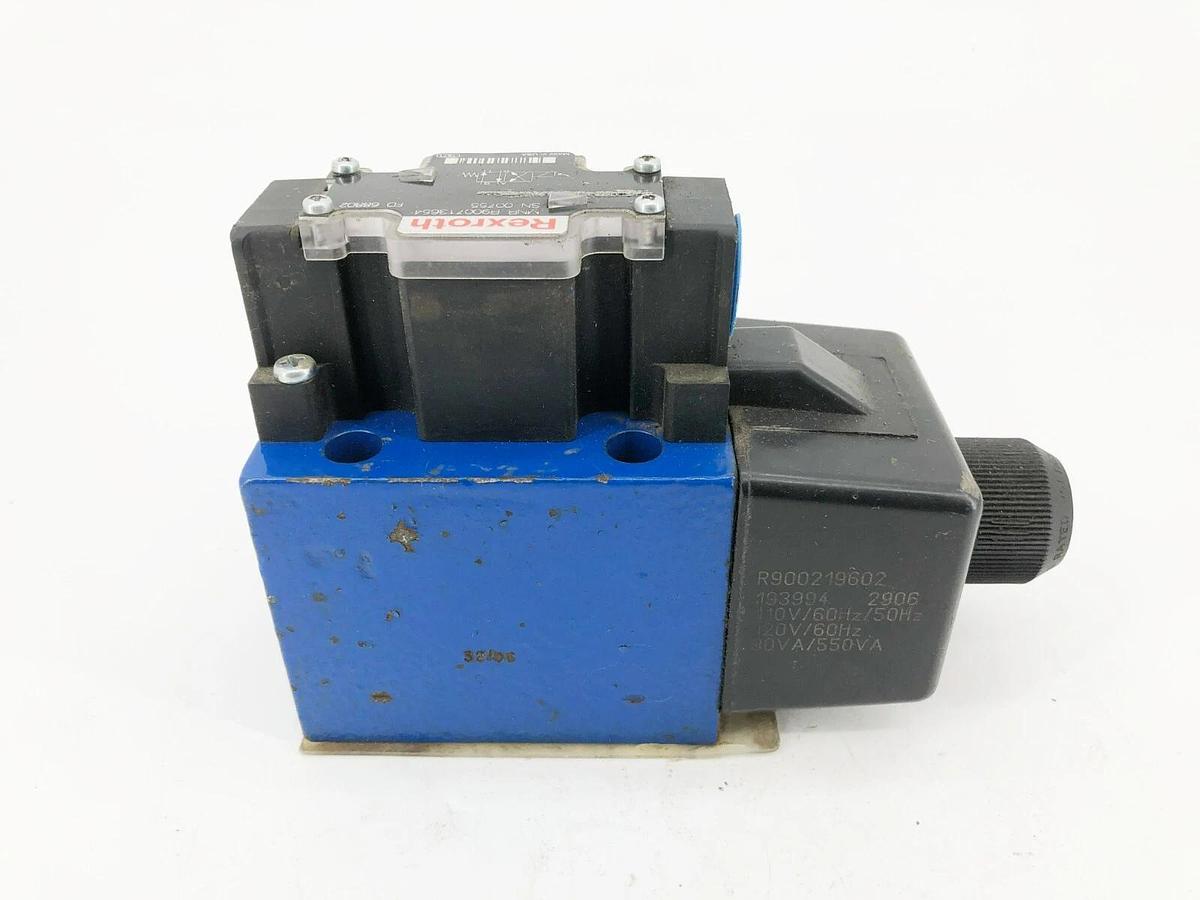 New Rexroth R900713654 Direct Acting Solenoid Valve 120V Coil