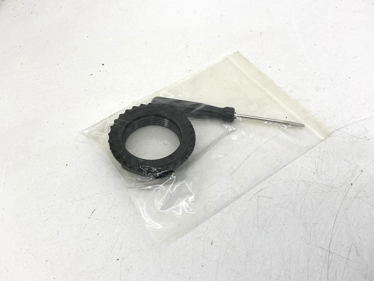New Eaton 1250E-6513 Ser B1 200ft Thru-Beam Detector 24-240VAC 12-240VDC
