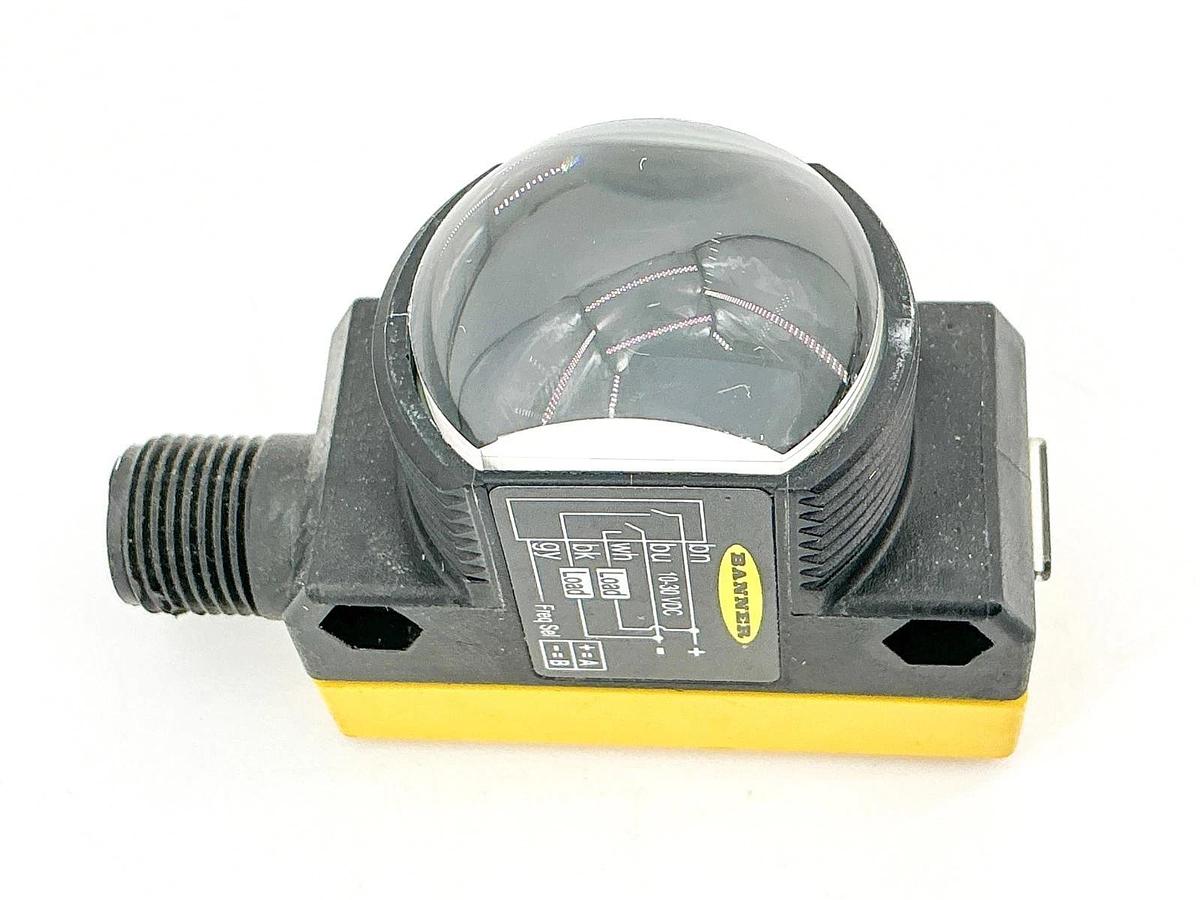 New Banner QS30RRXQ World-Beam Photoelectric Sensor 10-30VDC 71741