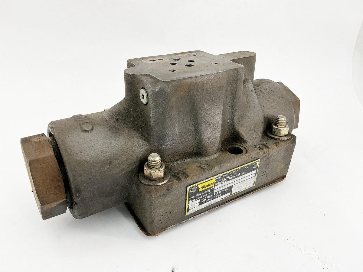 Used Parker D1VHW004CNYCF 82 Hydraulic Pilot Valve Base