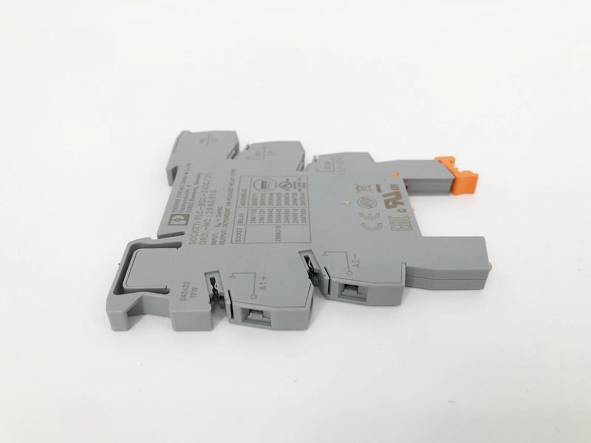 Lot of 3 New Phoenix Contact PLC-BSC-24DC/21 Relay Socket 24VDC 2966016 - No Box