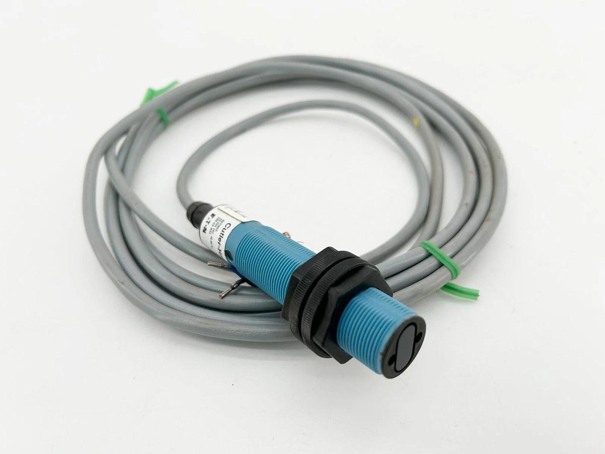 New Cutler Hammer E58CAL18A2D2 Photoelectric Sensor 18MM 20-264VAC 15/30VDC