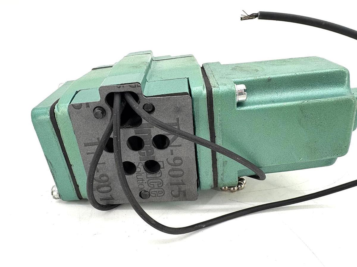 New Numatics 12SAD4-0A00030 Solenoid Valve 120V 12SAD400OA00030 - No Box