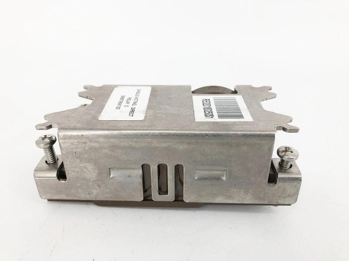 New Emerson Fisher 38B5786X132 Direct Acting Relay C - No Box