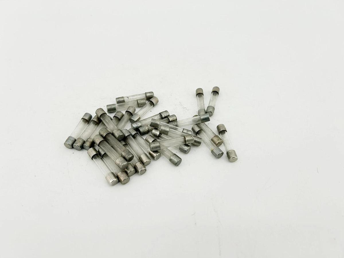 Lot of 30 New Buss AGC1-1/2 Fuses, 1.5A 250V, 1/4" x 1-1/4"