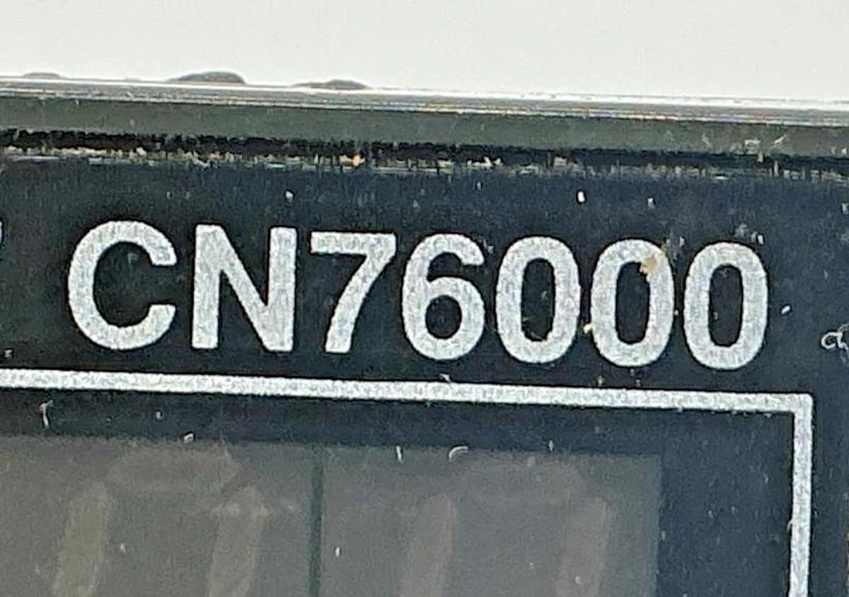 New Omega CN76000 Auto Tune Temperature Controller 100-240V CN76122 - No Box