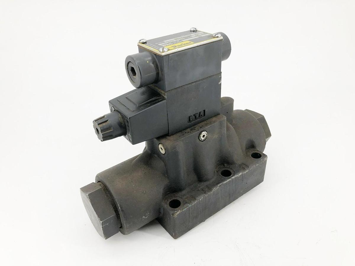 New Parker D61VW1B1Y 51 Directional Control Valve 120/60-110/50 .49-.58A 3000psi
