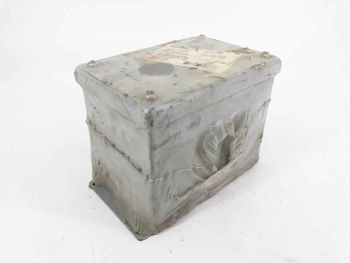 New Hoffman E2PBX Pushbutton Enclosure 58130 2-Hole Gray 8 x 6x 3.5 - No Box