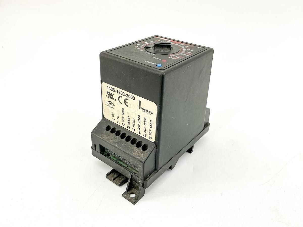 New Watlow 146E-1603-3000 Temperature Regulator 120V 10VA - No Box