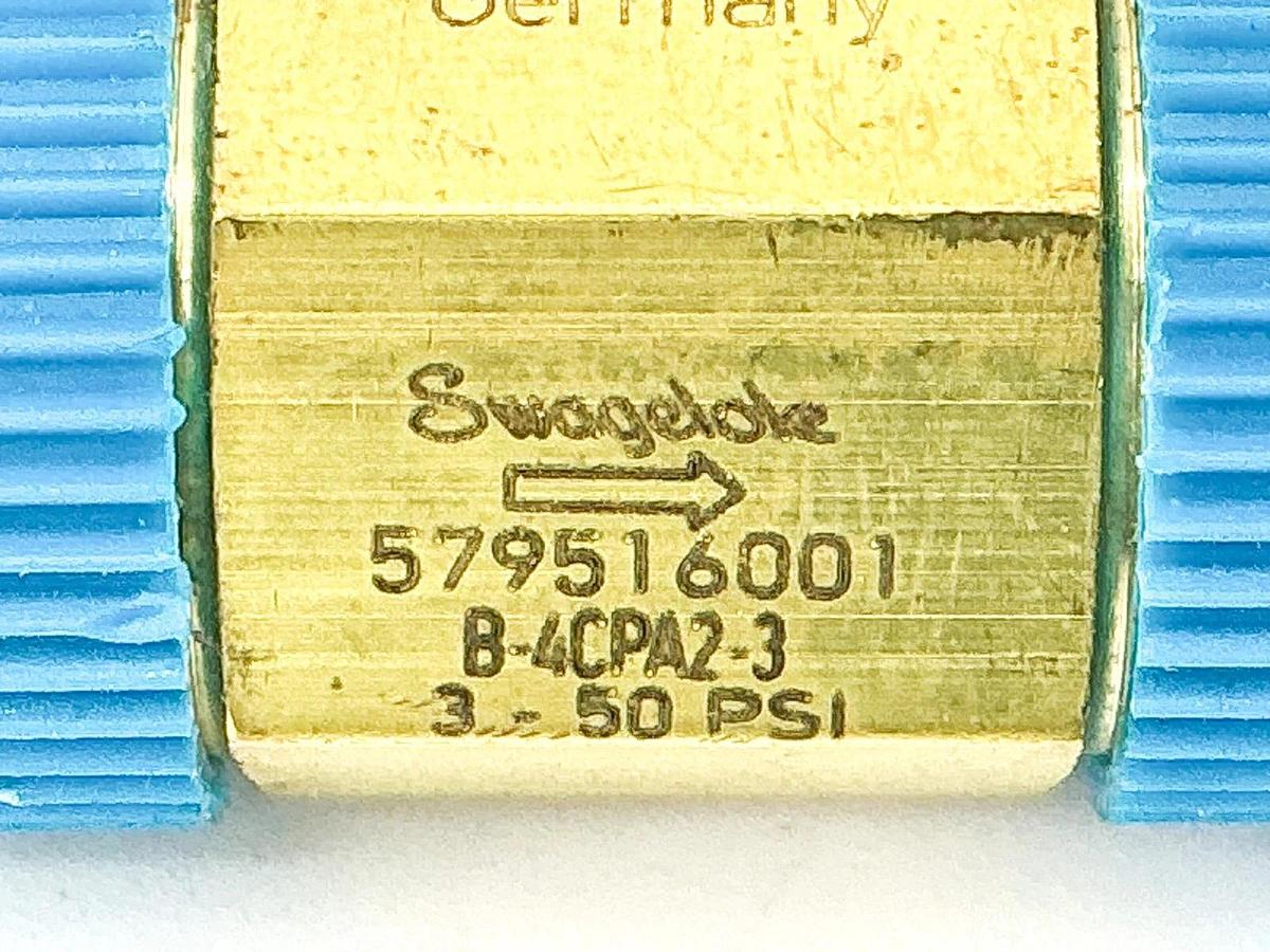 New Swagelok B-4CPA2-3 Poppet Check Valve 3-50PSI 579516001 - No Box