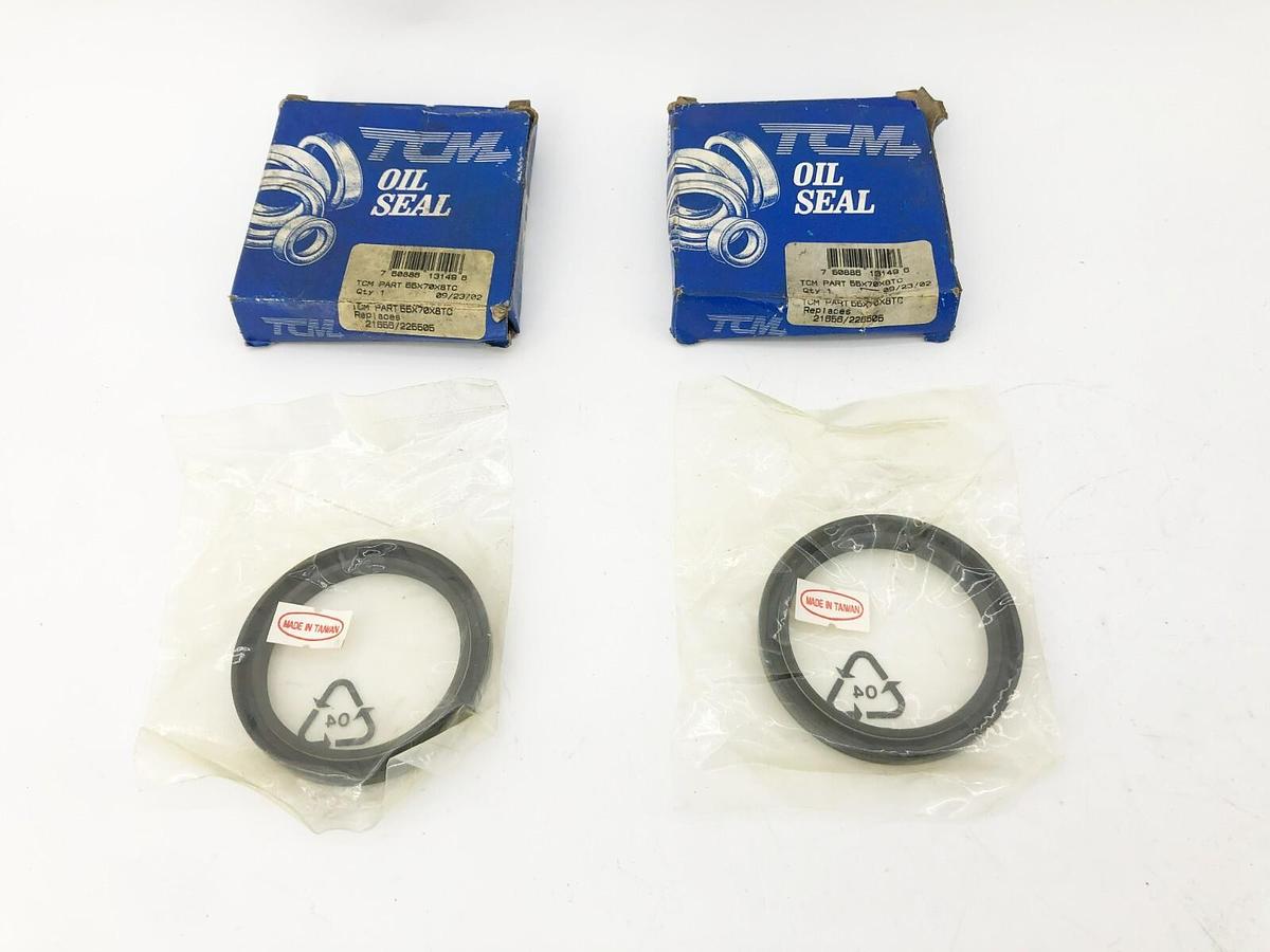 Lot of 2 New TCM 55X70X8TC Oil Seals 21656 / 226505