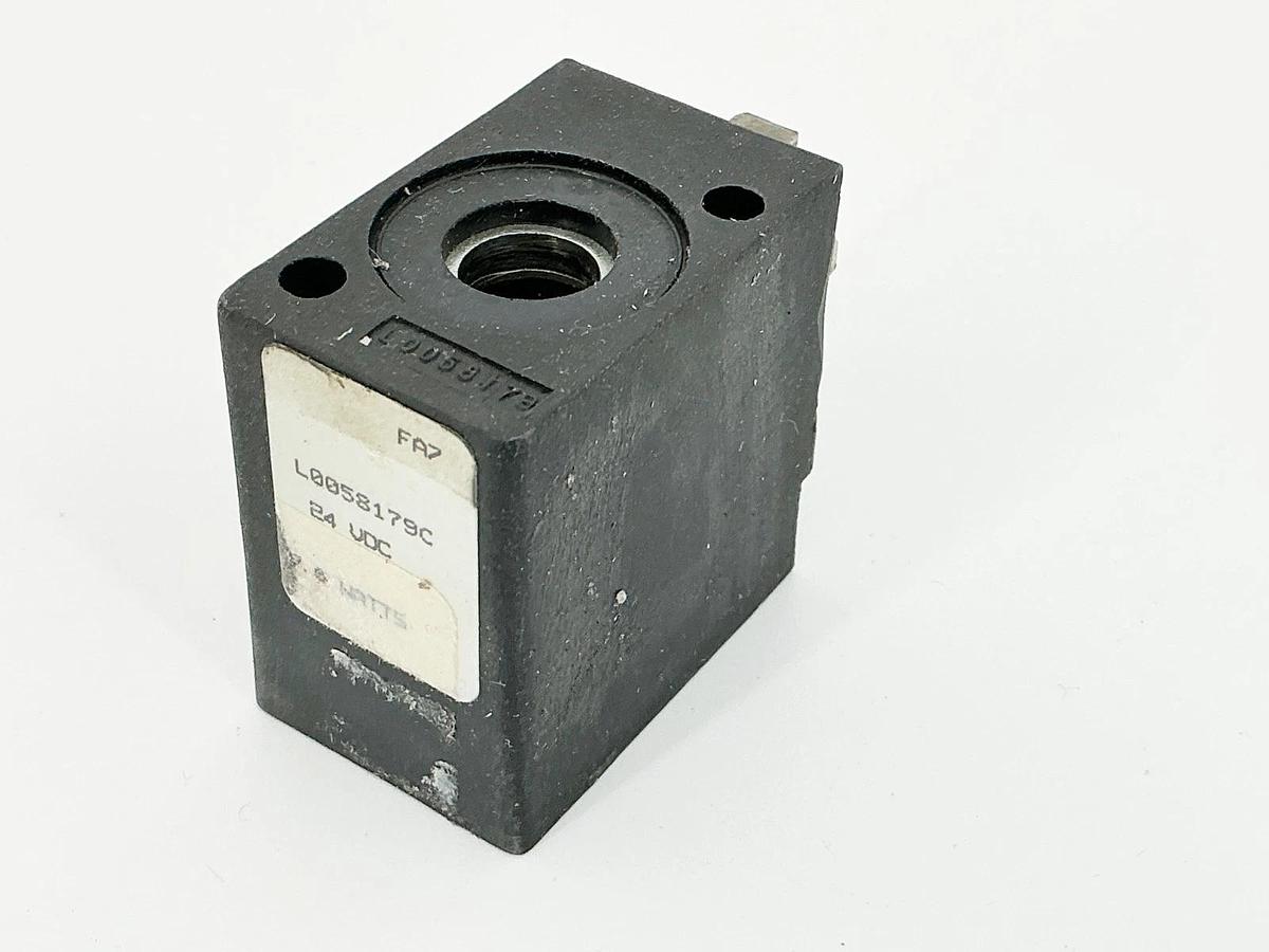 New Parker L0058179C Solenoid Coil 24VDC - No Box