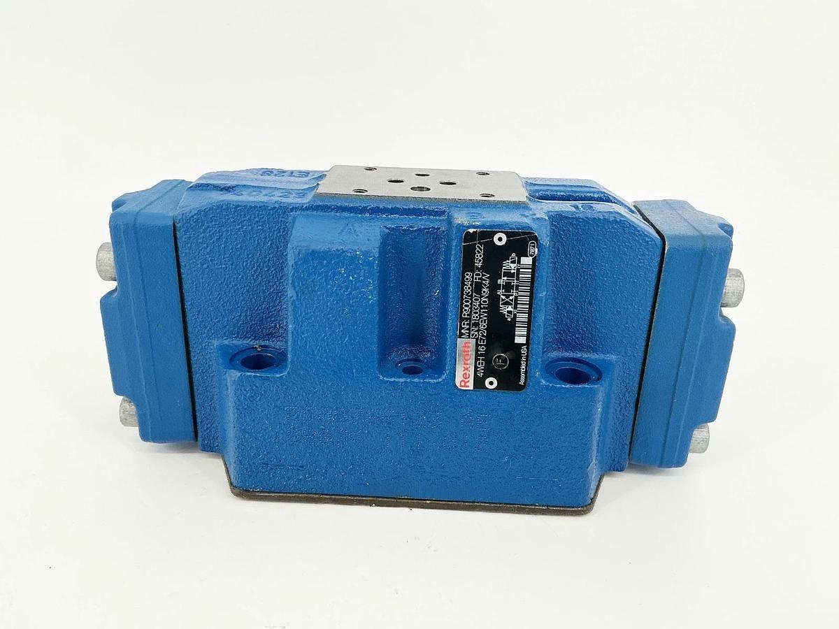 New Rexroth R900738499 Directional Control Valve 4WEH 16 E72/6EW110N9K4/V No Box