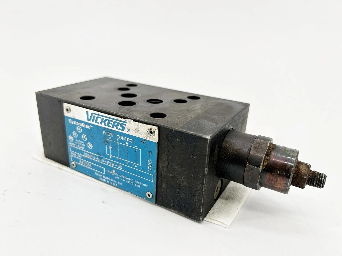 Used Vickers DGMFN-5-X-P2W-30 Flow Control Valve 4570 PSI 315Bar