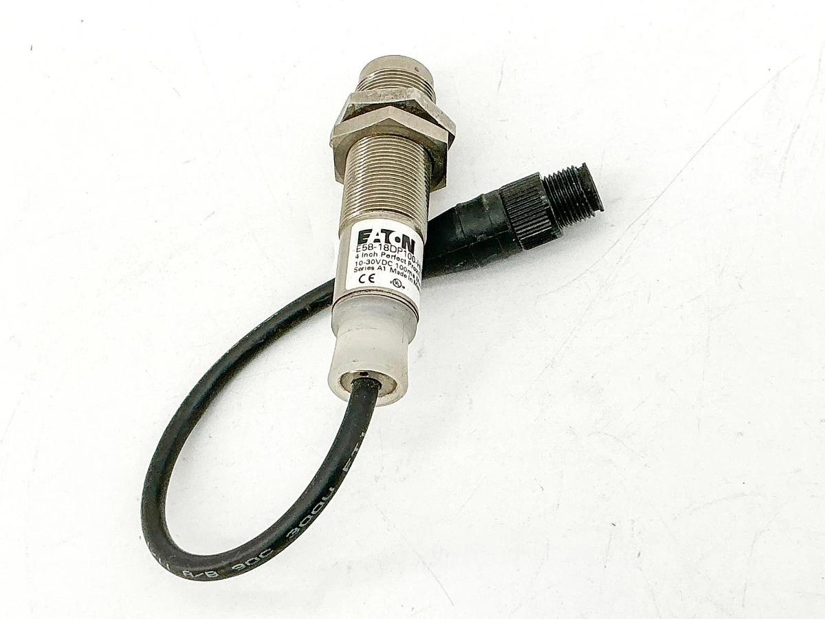 New Eaton E58-18DP100-HLP Photoelectric Sensor Tubular 10-30VDC 100mA - No Box