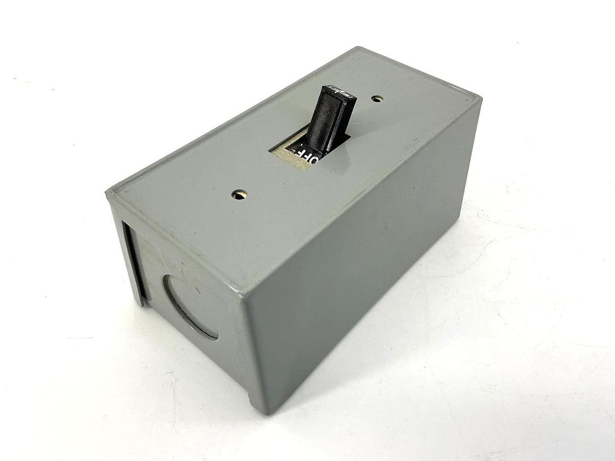 New Eaton Cutler-Hammer MST01SN Manual Motor Starter 1-Pole Nema-1 Enclosure