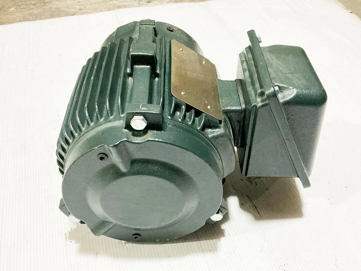 New Toshiba 1/24FNSC32H-P Electric Motor .5HP 575V 3PH 1765RPM