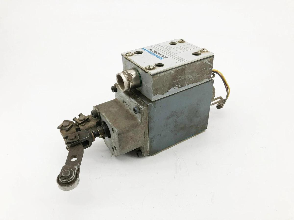 Used Rexroth 5-4WMRA-10-D31/YBW Directional Spool Valve 589325/0 (For Parts Only)