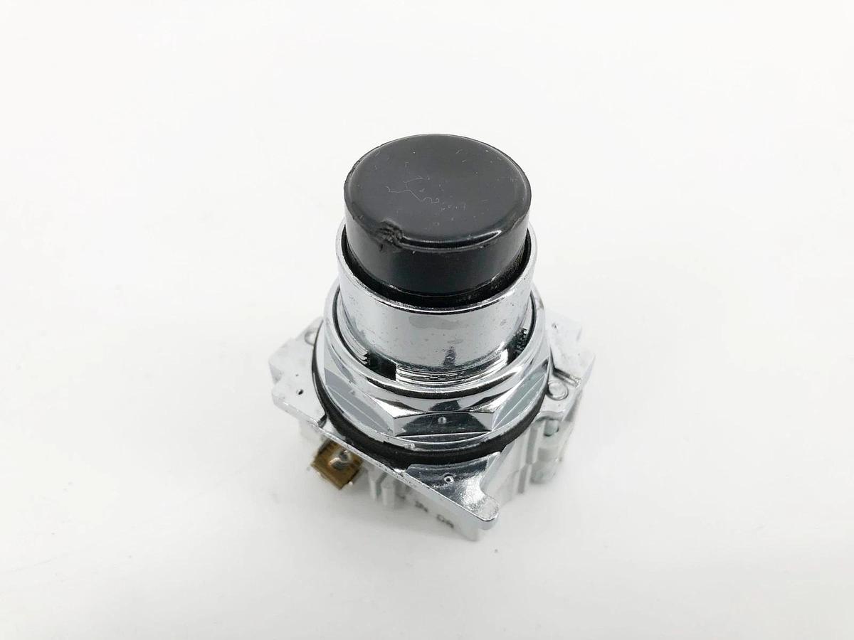 Used Lot of 2 Cutler Hammer 10250T/9100T Momentary Pushbuttons Black