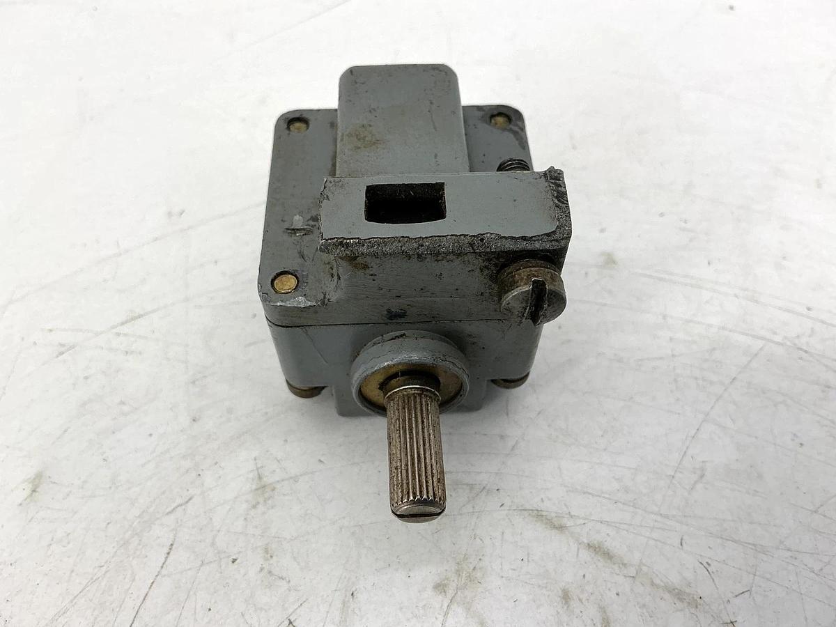 Used Cutler-Hammer E50DR1 Ser A1 Limit Switch Head Component Side Rotary Stand Spring