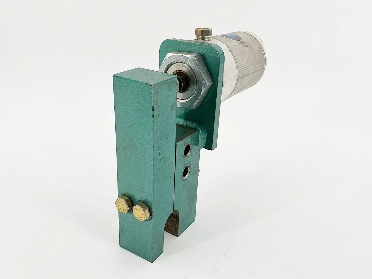 Used Bimba 501-D Pneumatic Cylinder W/ Mounting Bracket