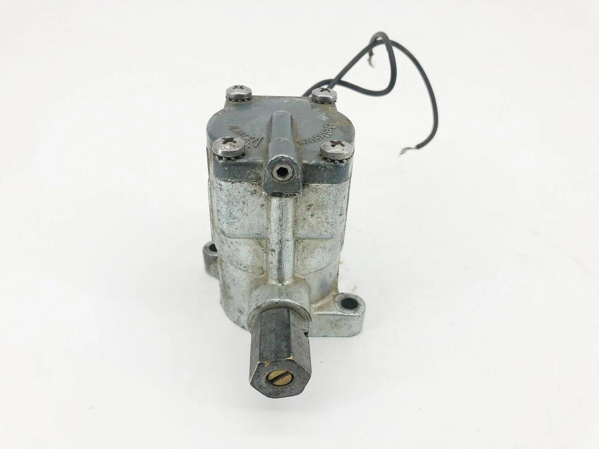 Used Bellows Valvair Parker K065-1033 Pilot Solenoid Valve 115V 60Hz