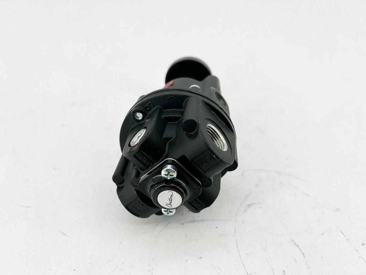 New Parker P3RA10233 Precision Regulator 3/8" NPT 500psi Max